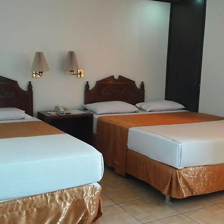 Don Felipe Hotel Ormoc Exterior foto