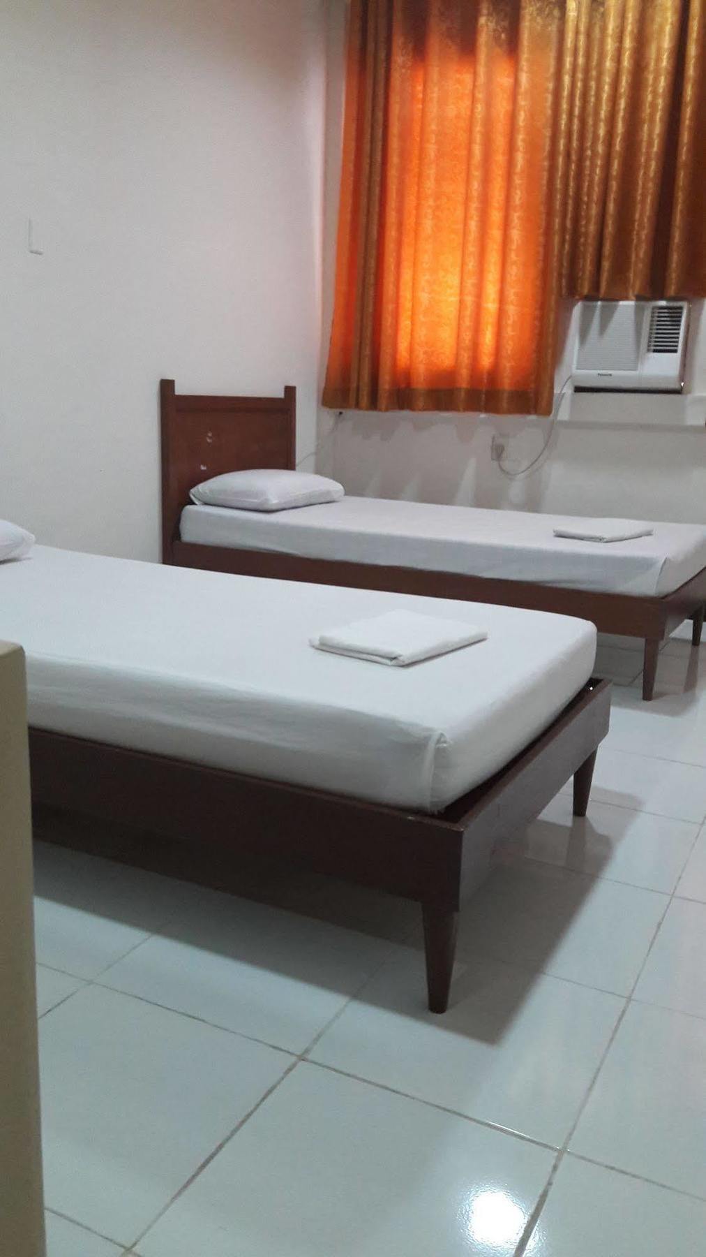 Don Felipe Hotel Ormoc Exterior foto